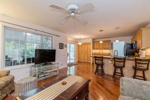 340 Aberdeen Dr, Algonquin, IL 60102 photo 9