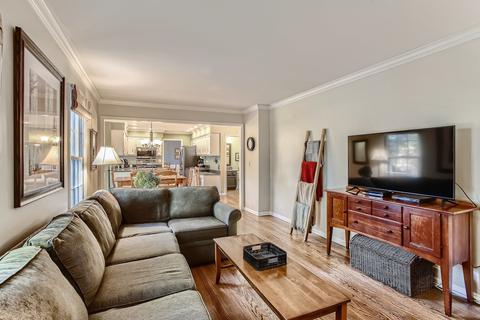 2061 Childs Ct, Wheaton, IL 60187 photo 12