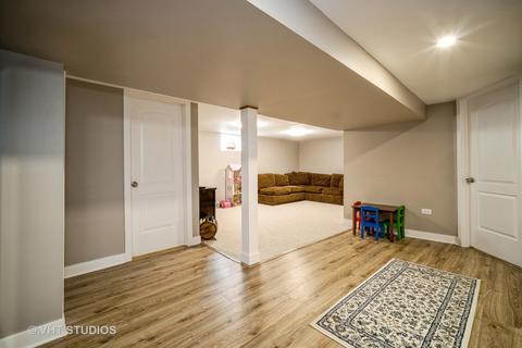 2088 Sherwin Ave, Des Plaines, IL 60018 photo 12
