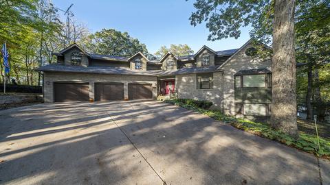 2245 Pine Bluff Dr, Dixon, IL 61021 photo 1