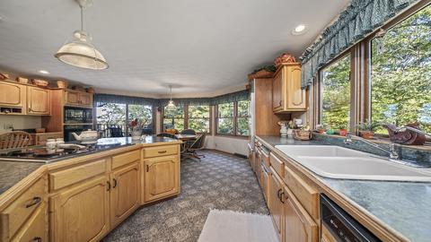 2245 Pine Bluff Dr, Dixon, IL 61021 photo 4