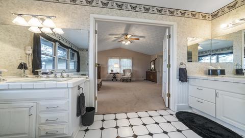 2245 Pine Bluff Dr, Dixon, IL 61021 photo 38