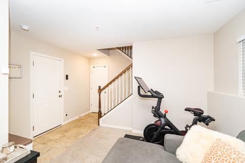 1186 Colfax Ave, Des Plaines, IL 60016 photo 29