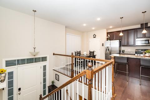 1186 Colfax Ave, Des Plaines, IL 60016 photo 12