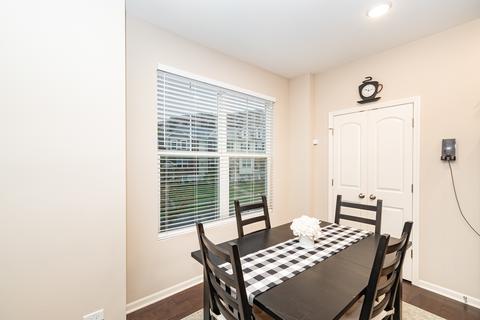 1186 Colfax Ave, Des Plaines, IL 60016 photo 9
