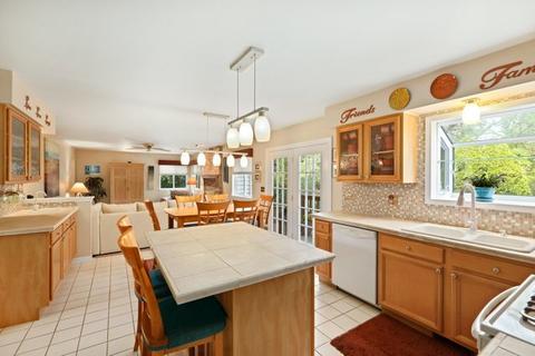 1126 Locust Ct, Bartlett, IL 60103 photo 17