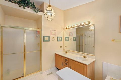 1126 Locust Ct, Bartlett, IL 60103 photo 33