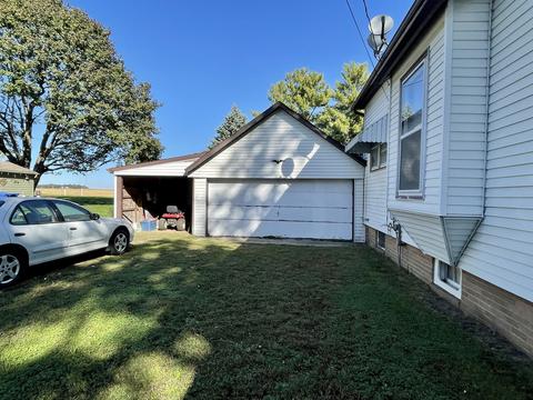 116 E North St, Wyanet, IL 61379 photo 2