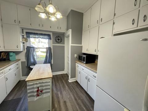 116 E North St, Wyanet, IL 61379 photo 6