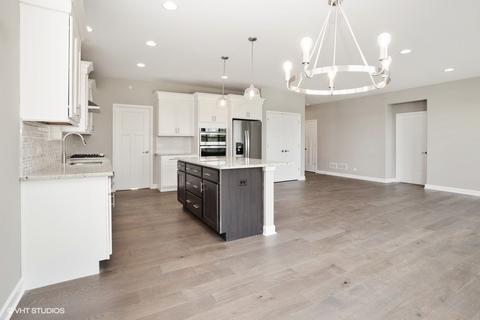 756 W Eagle Dr, Addison, IL 60101 photo 5