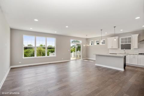 758 W Eagle Dr, Addison, IL 60101 photo 2