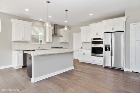 758 W Eagle Dr, Addison, IL 60101 photo 3
