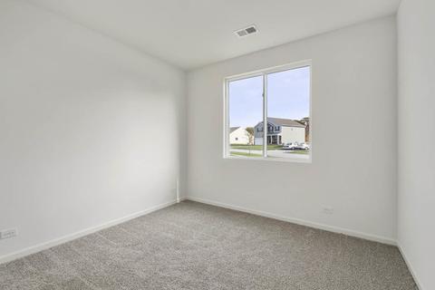 3915 Murphy Dr, Mchenry, IL 60050 photo 4