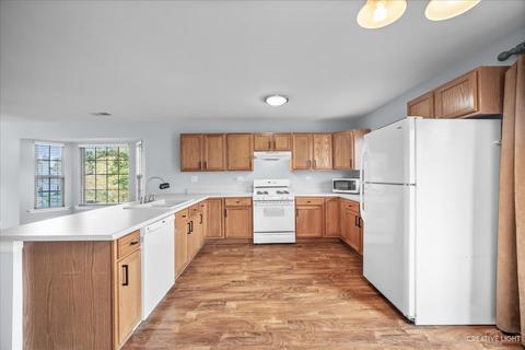 475 E Willow St, Elburn, IL 60119 photo 6