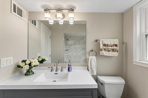 435 Cornell Ave, Des Plaines, IL 60016 photo 9