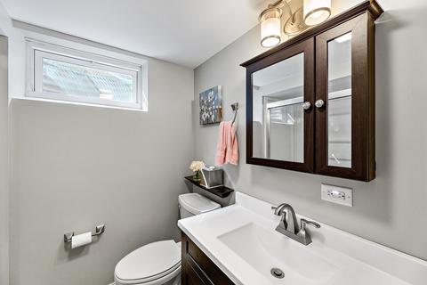 435 Cornell Ave, Des Plaines, IL 60016 photo 13