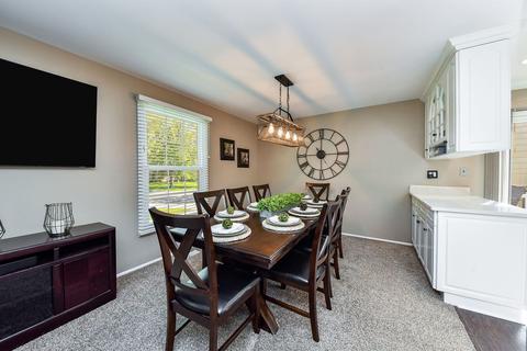 1636 S Lorraine Rd, Wheaton, IL 60189 photo 10