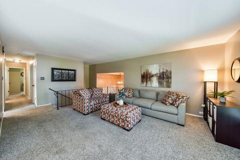 1636 S Lorraine Rd, Wheaton, IL 60189 photo 3