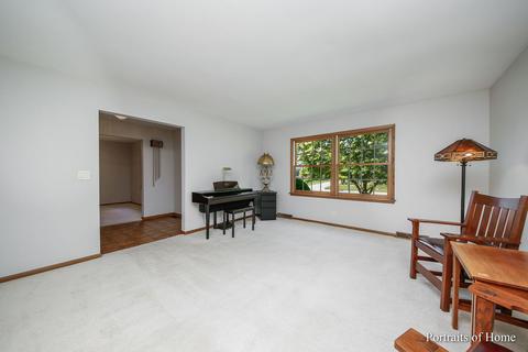 3217 Ronald Rd, Glenview, IL 60025 photo 4