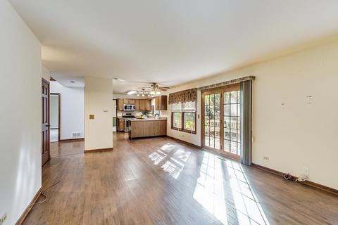 1226 Danforth Dr, Batavia, IL 60510 photo 9