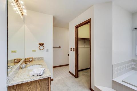 1226 Danforth Dr, Batavia, IL 60510 photo 20