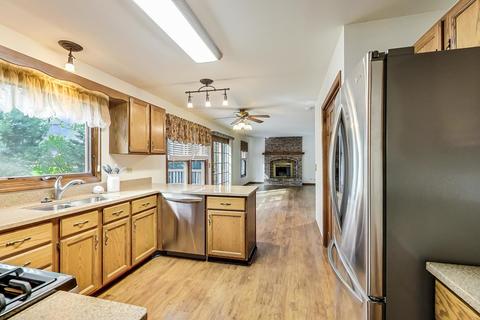 1226 Danforth Dr, Batavia, IL 60510 photo 5