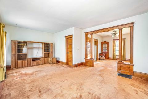 402 E Comanche Ave, Shabbona, IL 60550 photo 3