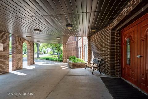 1430 Sandstone Dr #306, Wheeling, IL 60090 photo 12