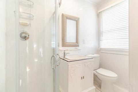 916 Douglas Ave, Elgin, IL 60120 photo 20