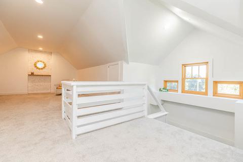 916 Douglas Ave, Elgin, IL 60120 photo 24