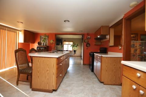 201 E Washington St, Harvard, IL 60033 photo 6