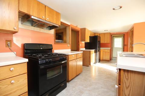 201 E Washington St, Harvard, IL 60033 photo 2