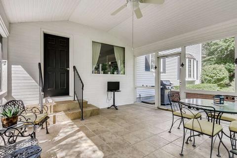 38 W225 Pars Path, Elgin, IL 60124 photo 7