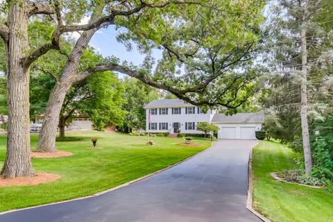 38 W225 Pars Path, Elgin, IL 60124 photo 2