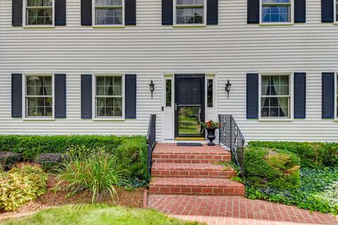 38 W225 Pars Path, Elgin, IL 60124 photo 5