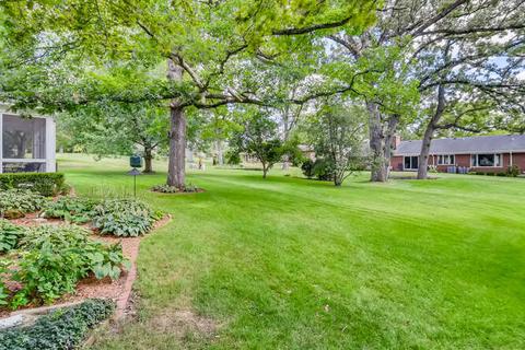 38 W225 Pars Path, Elgin, IL 60124 photo 9