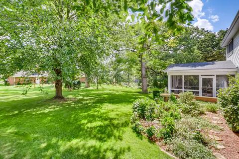 38 W225 Pars Path, Elgin, IL 60124 photo 8