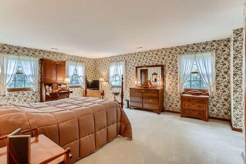 38 W225 Pars Path, Elgin, IL 60124 photo 25
