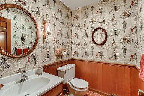 38 W225 Pars Path, Elgin, IL 60124 photo 24