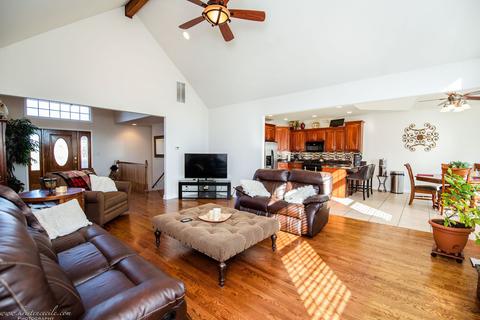 856 Maple Ln, Peotone, IL 60468 photo 8
