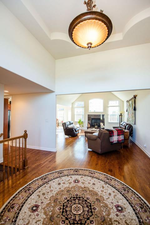 856 Maple Ln, Peotone, IL 60468 photo 4