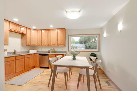 710 Western St, Hoffman Estates, IL 60169 photo 9