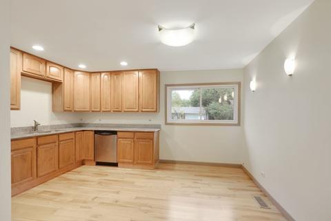 710 Western St, Hoffman Estates, IL 60169 photo 8