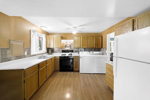 306 E Willow Dr, Round Lake Park, IL 60073 photo 11