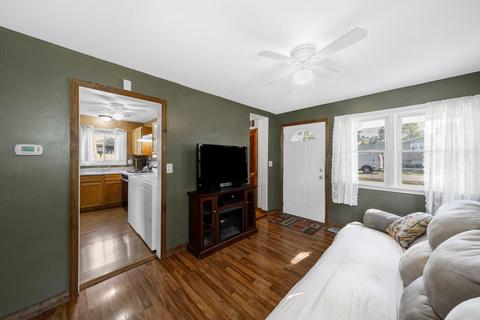 306 E Willow Dr, Round Lake Park, IL 60073 photo 5