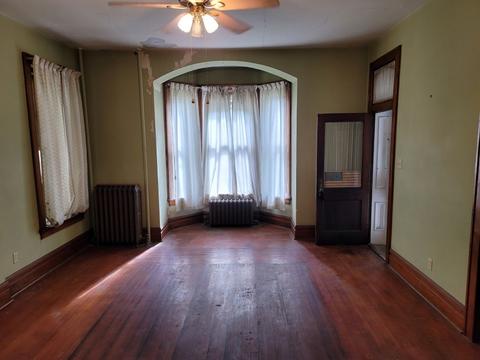 202 E 7th St, Sterling, IL 61081 photo 3