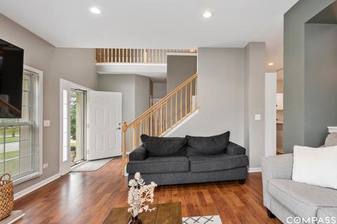 5475 Mcdonough Rd, Hoffman Estates, IL 60192 photo 4