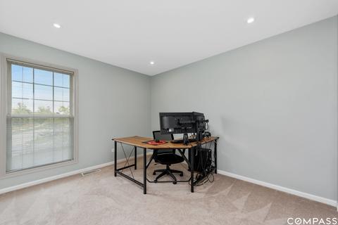 5475 Mcdonough Rd, Hoffman Estates, IL 60192 photo 12