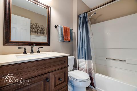 2215 Clipper Ct, Elgin, IL 60123 photo 13