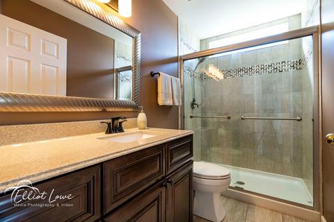 2215 Clipper Ct, Elgin, IL 60123 photo 11